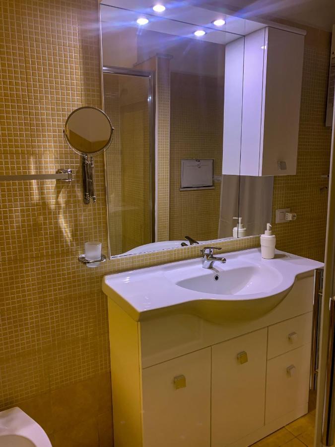 Galasso Apartments Napoli Bagian luar foto