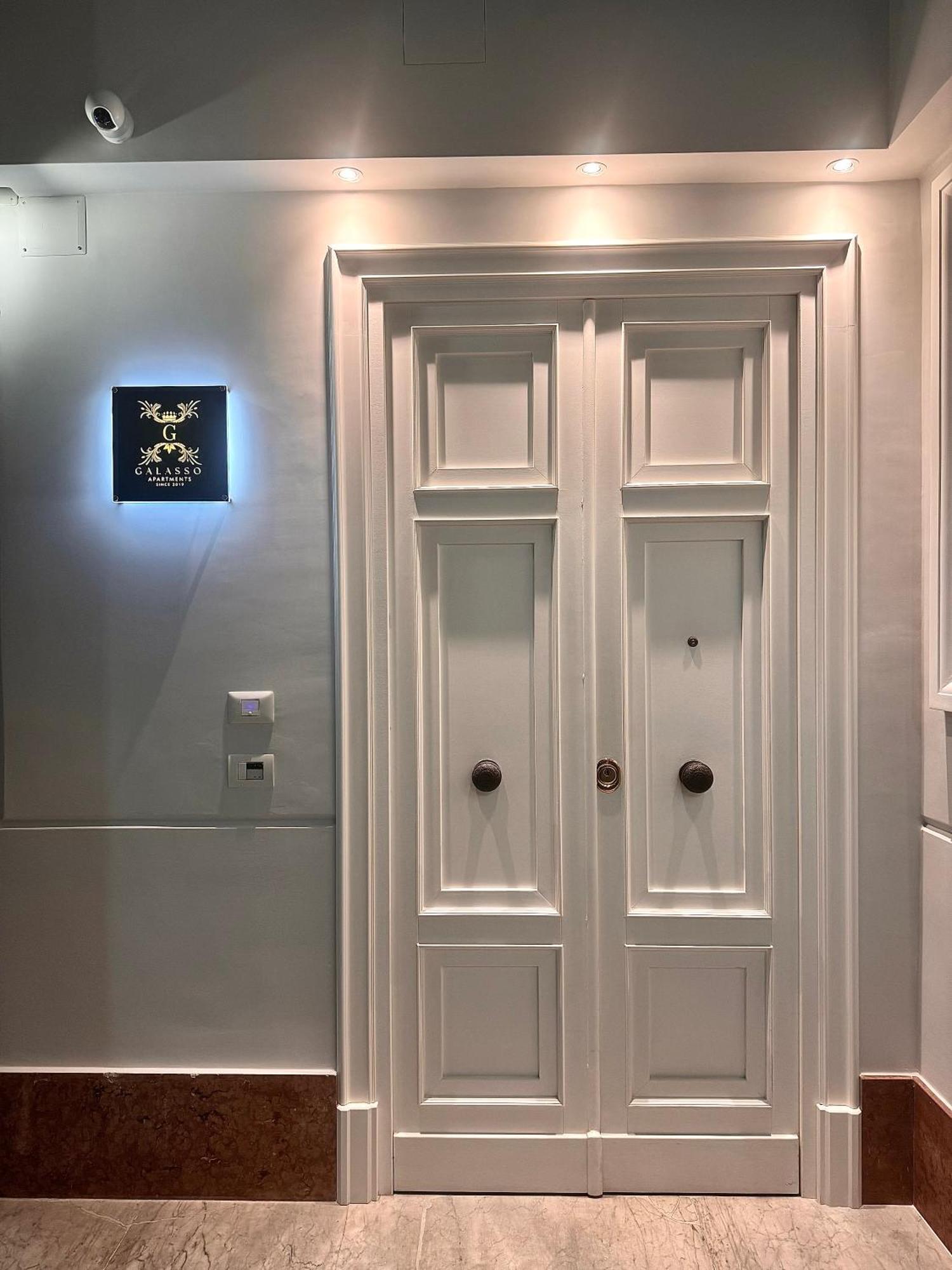 Galasso Apartments Napoli Bagian luar foto