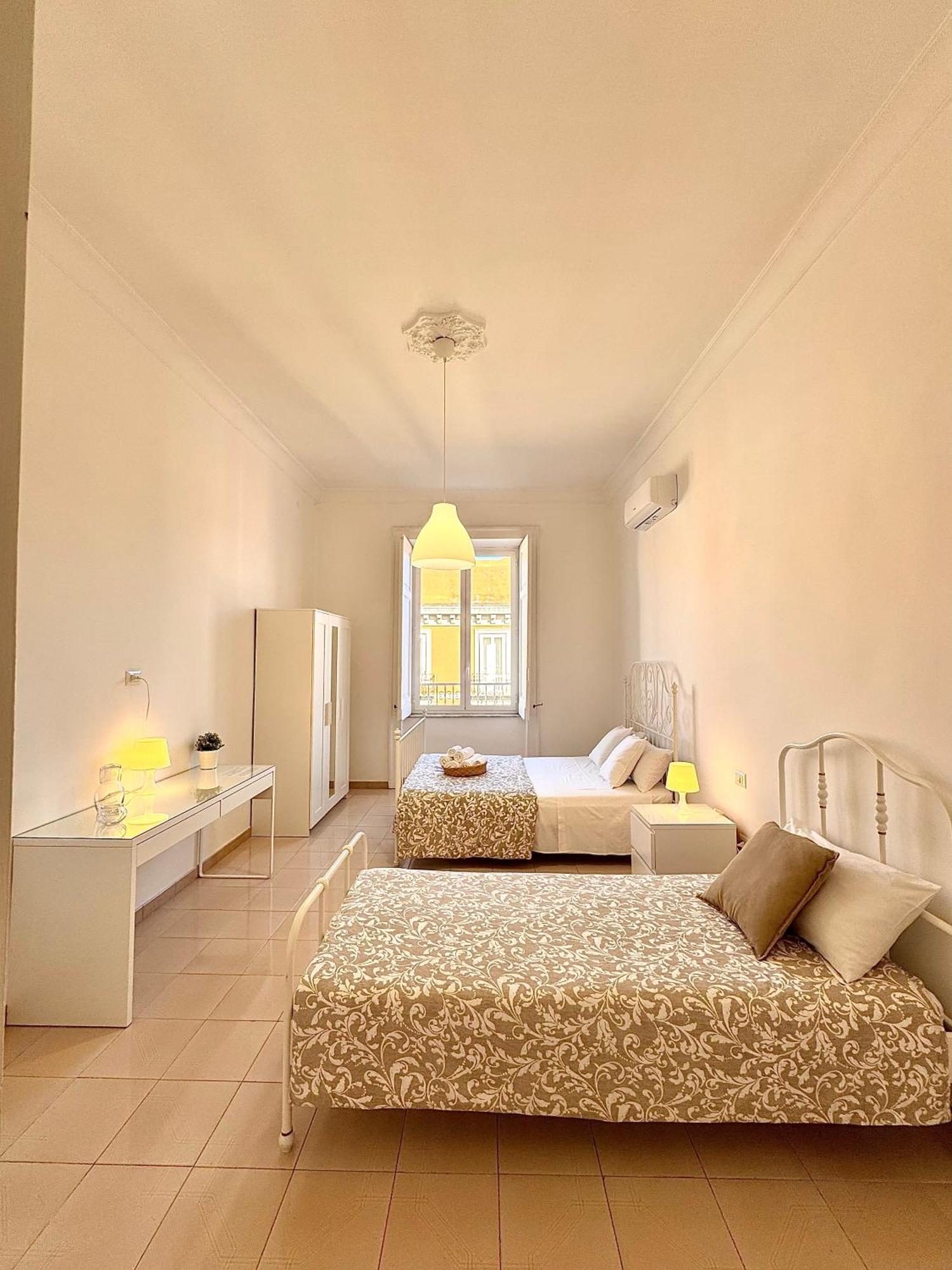 Galasso Apartments Napoli Bagian luar foto