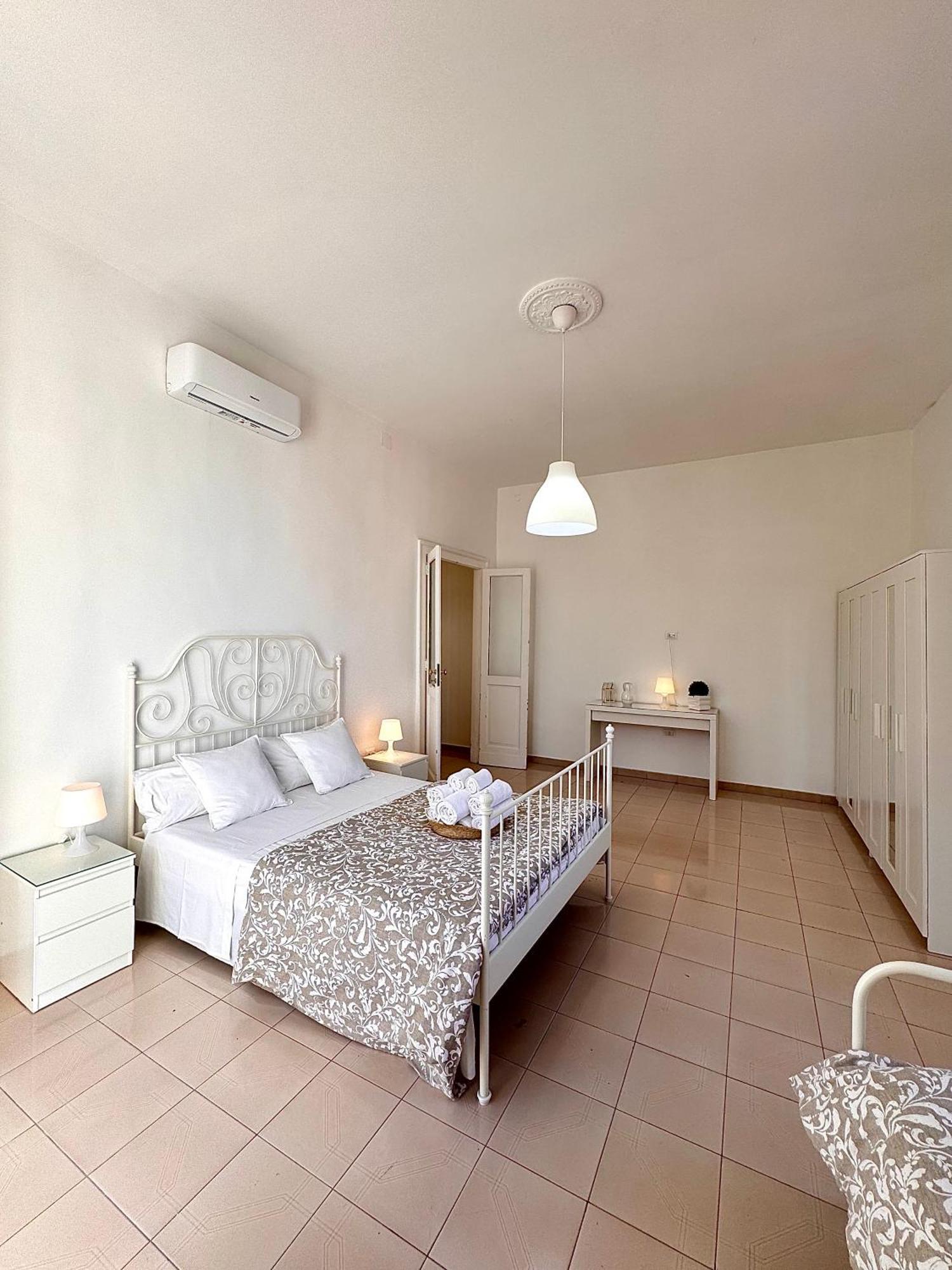 Galasso Apartments Napoli Bagian luar foto