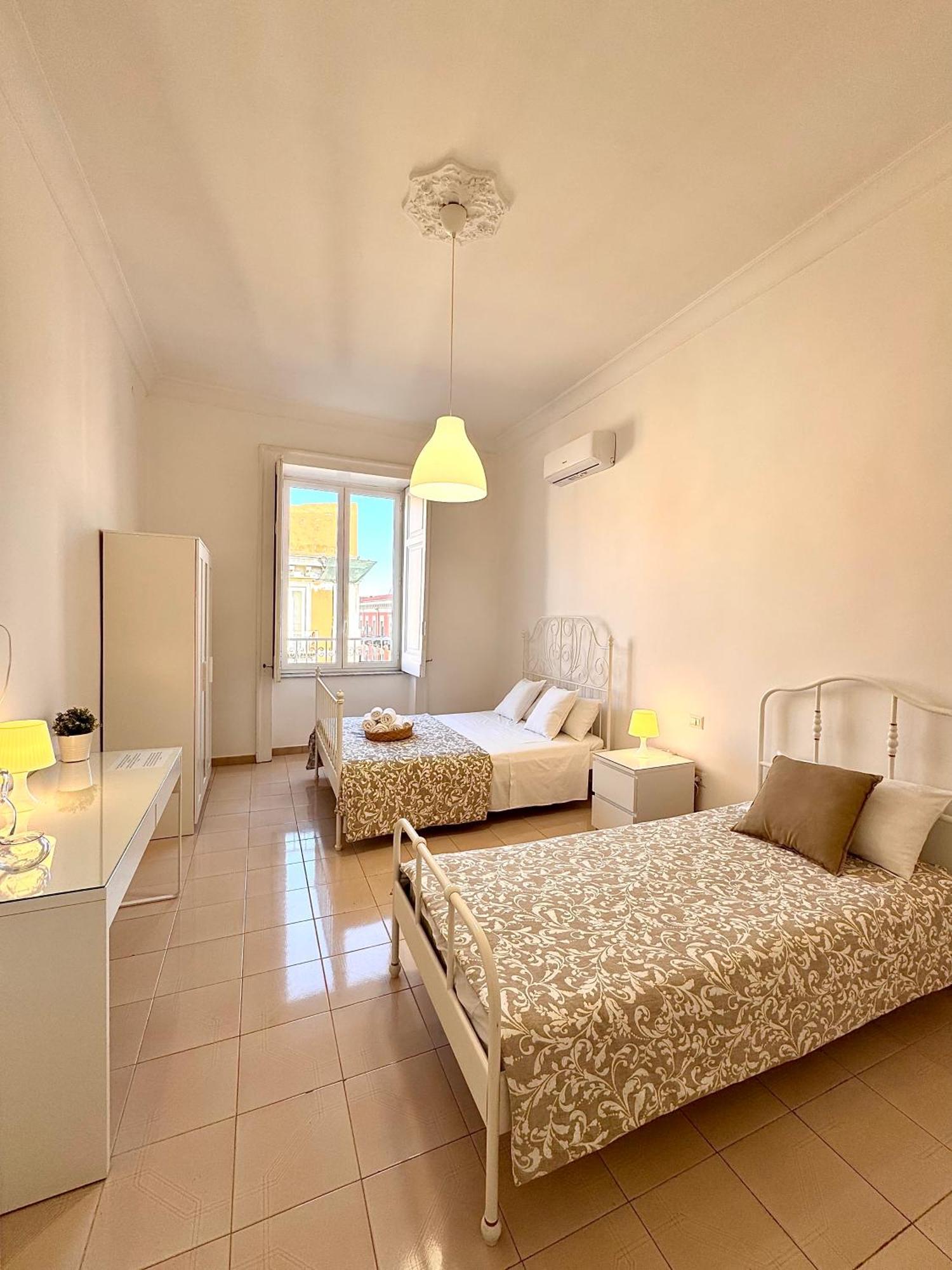 Galasso Apartments Napoli Bagian luar foto