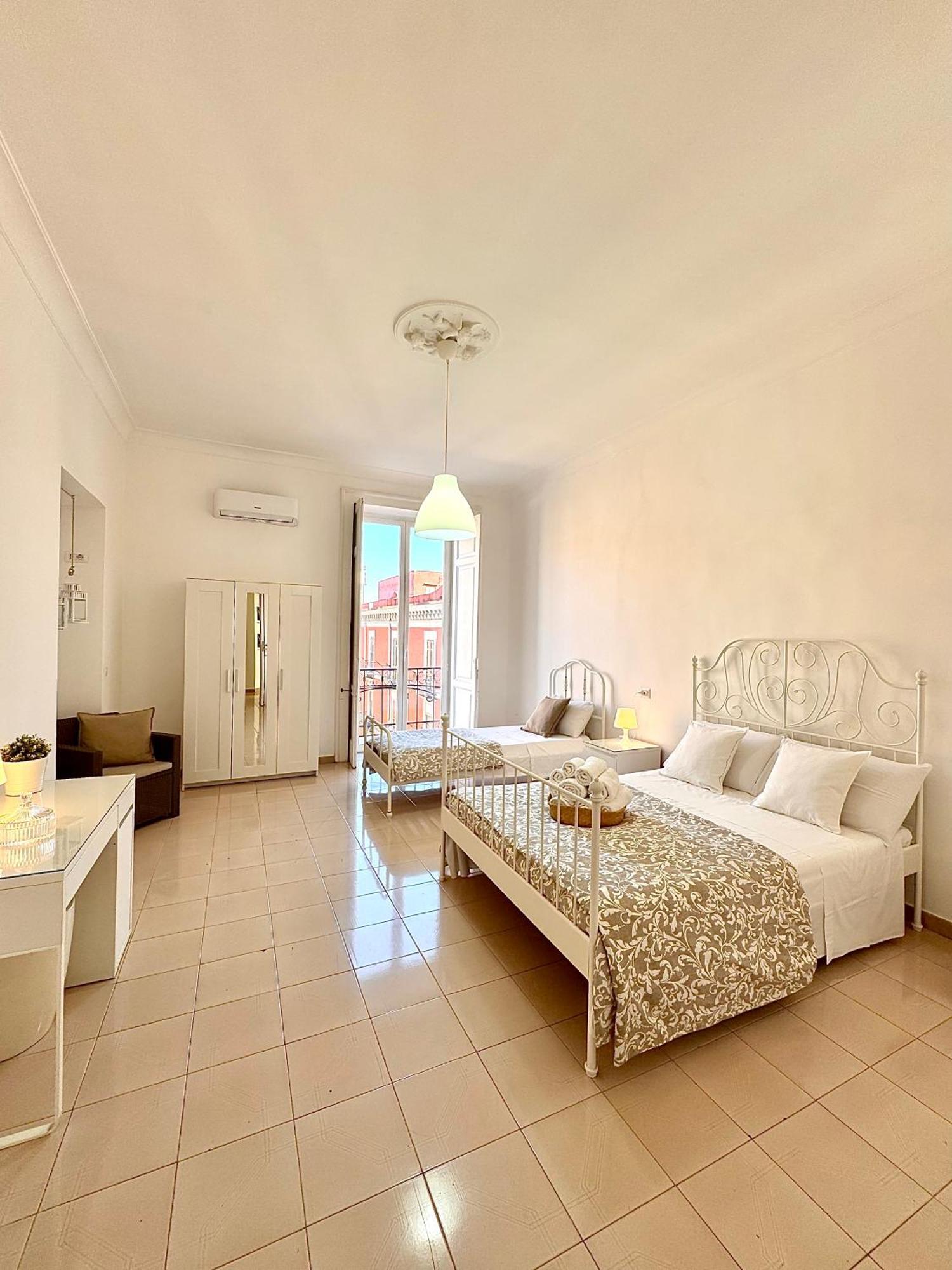 Galasso Apartments Napoli Bagian luar foto