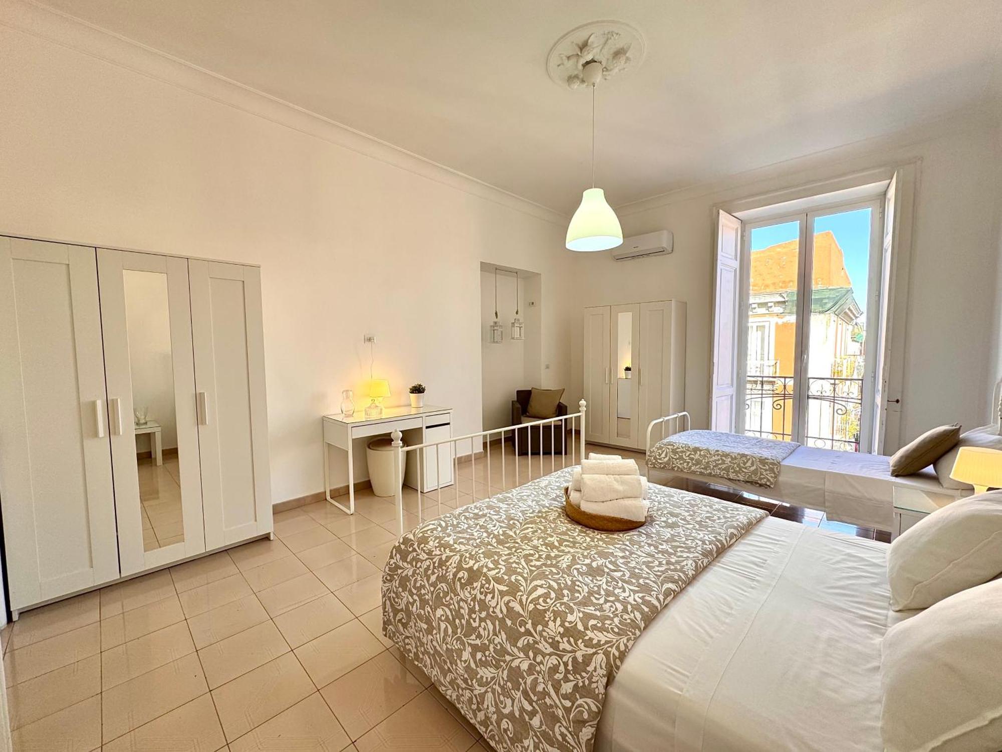 Galasso Apartments Napoli Bagian luar foto
